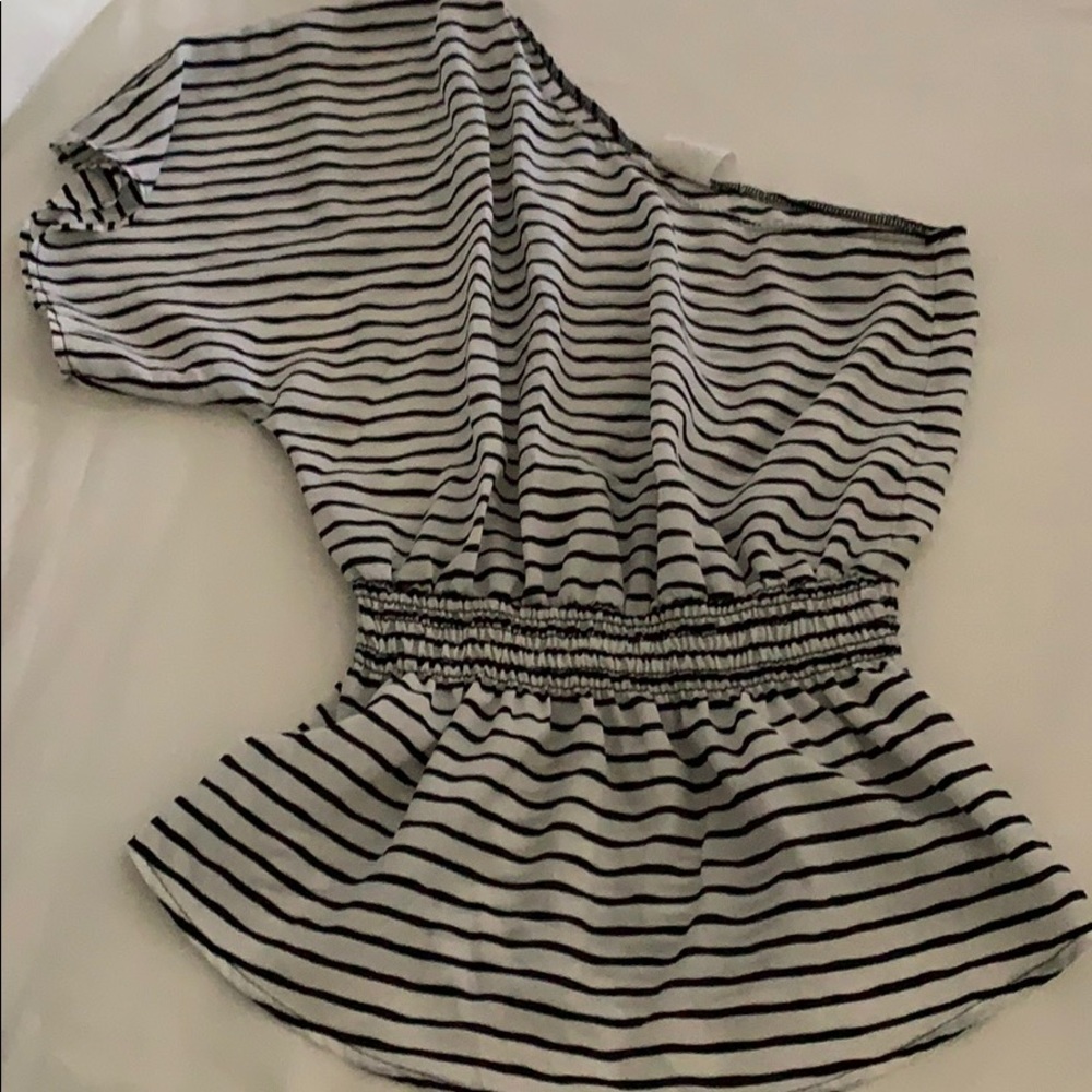 One shoulder, sinched waist shirt